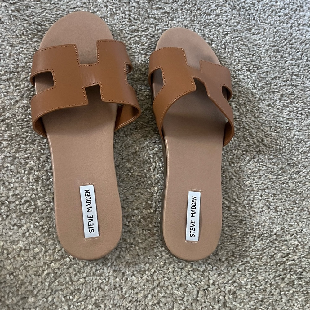 Steve Madden Tan Faux-Leather Slide Sandals
